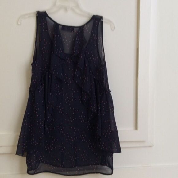 𝅺RUFFLED SLEEVELESS TOP - Picture 2 of 3